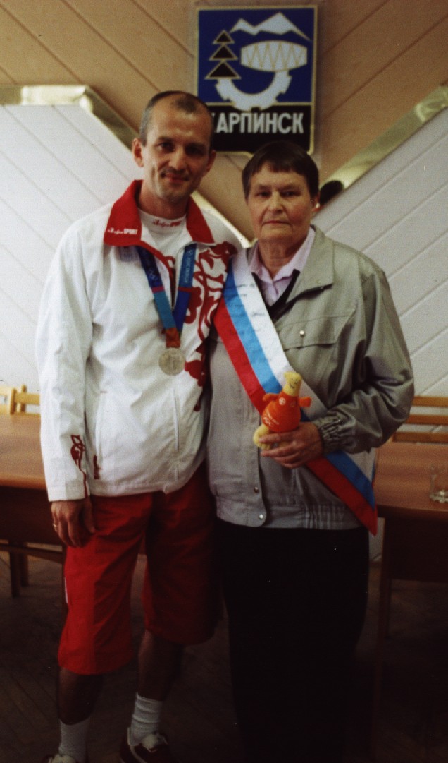Сергей с учительницей физкультуры Суховей Екатериной дмитриевной